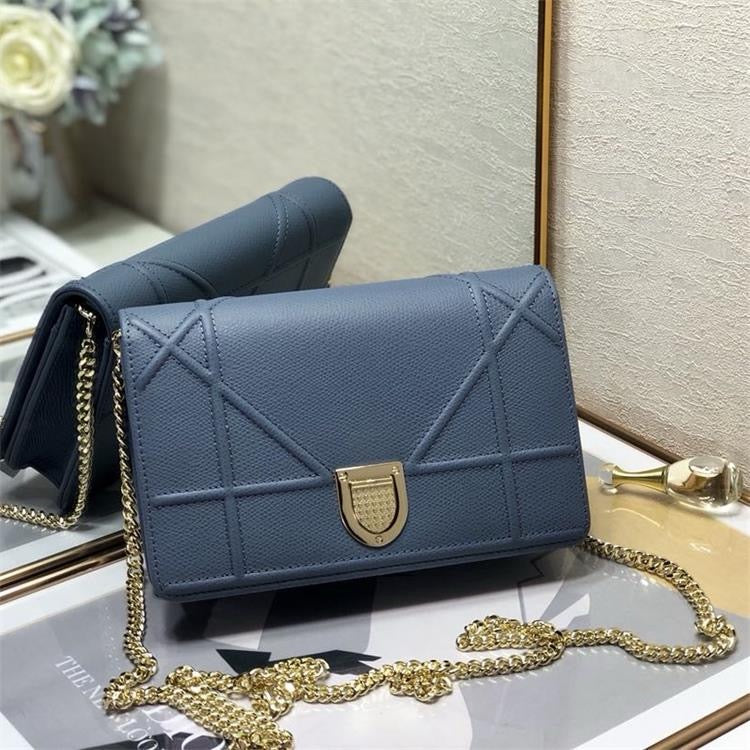 Bolso de mujer cuadrado - piel de vaca fuente de artículos de lujo