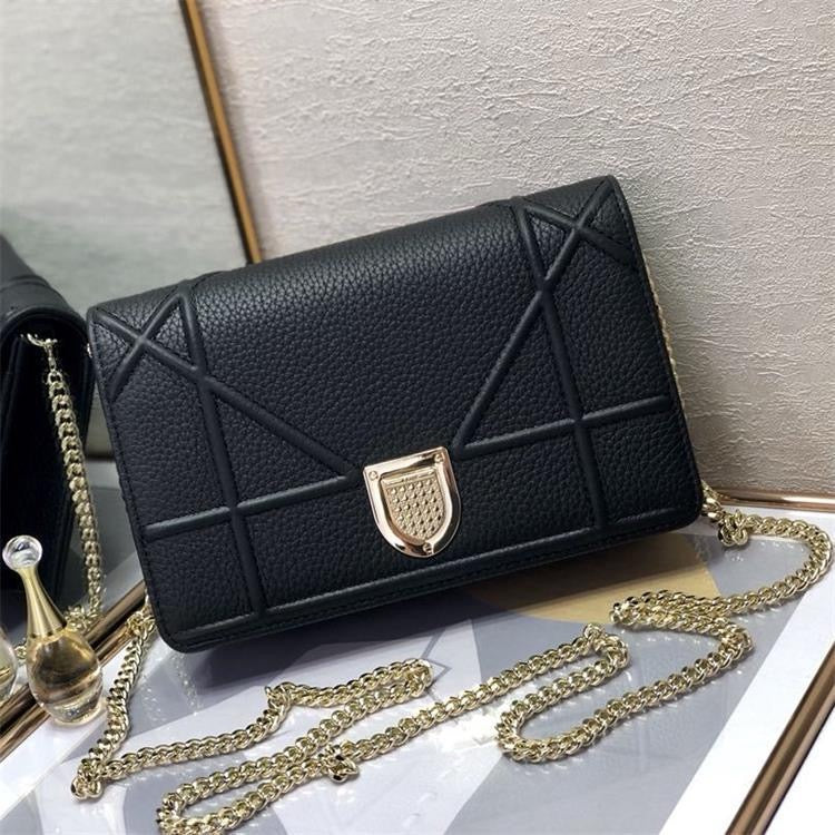 Bolso de mujer cuadrado - piel de vaca fuente de artículos de lujo