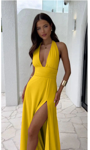 Elegante vestido de cuello halter
