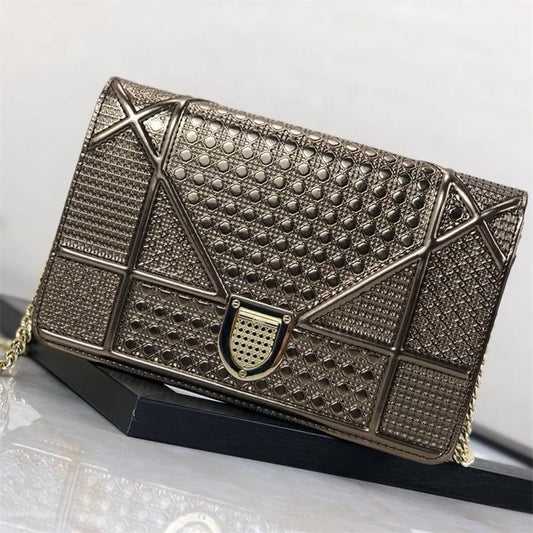 Bolso de mujer cuadrado - piel de vaca fuente de artículos de lujo